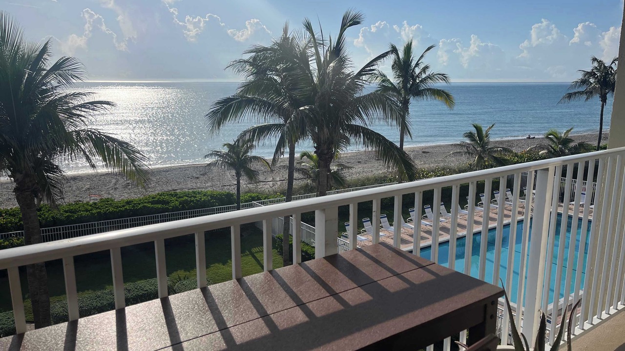 Photo of Patio Balcony in Hutchinson Island South