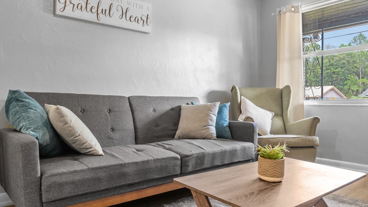 Photo of Livingroom in Winter Haven