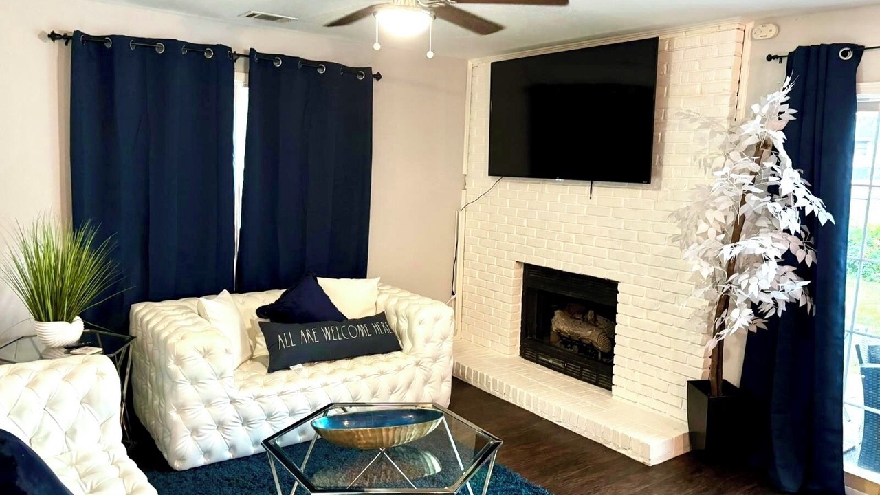 Photo of Livingroom in Gainesville