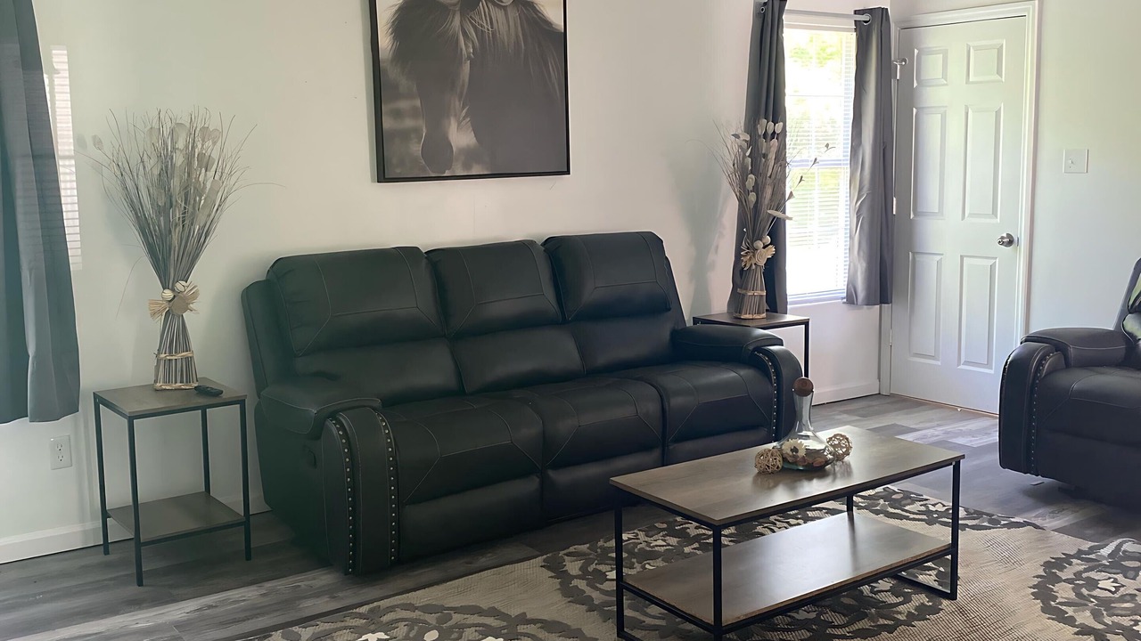 Photo of Livingroom in Peach Orchard