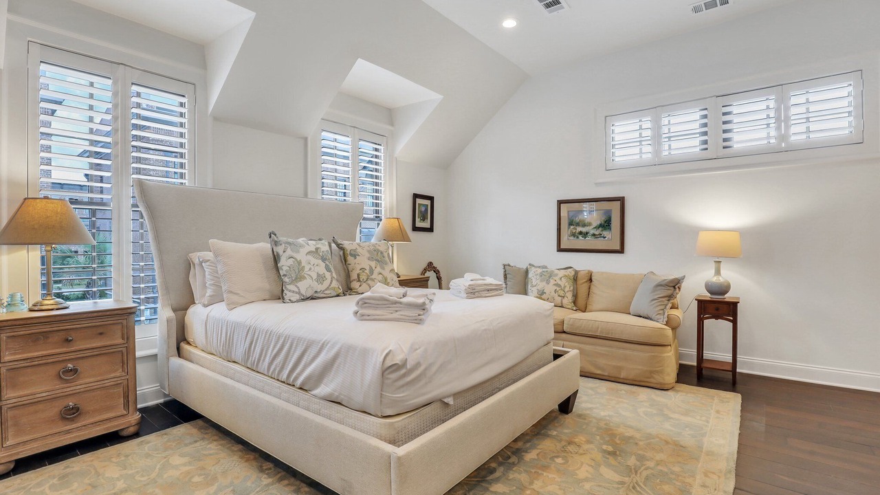 Photo of Bedroom in Hitch Village - Fred Wessels Homes
