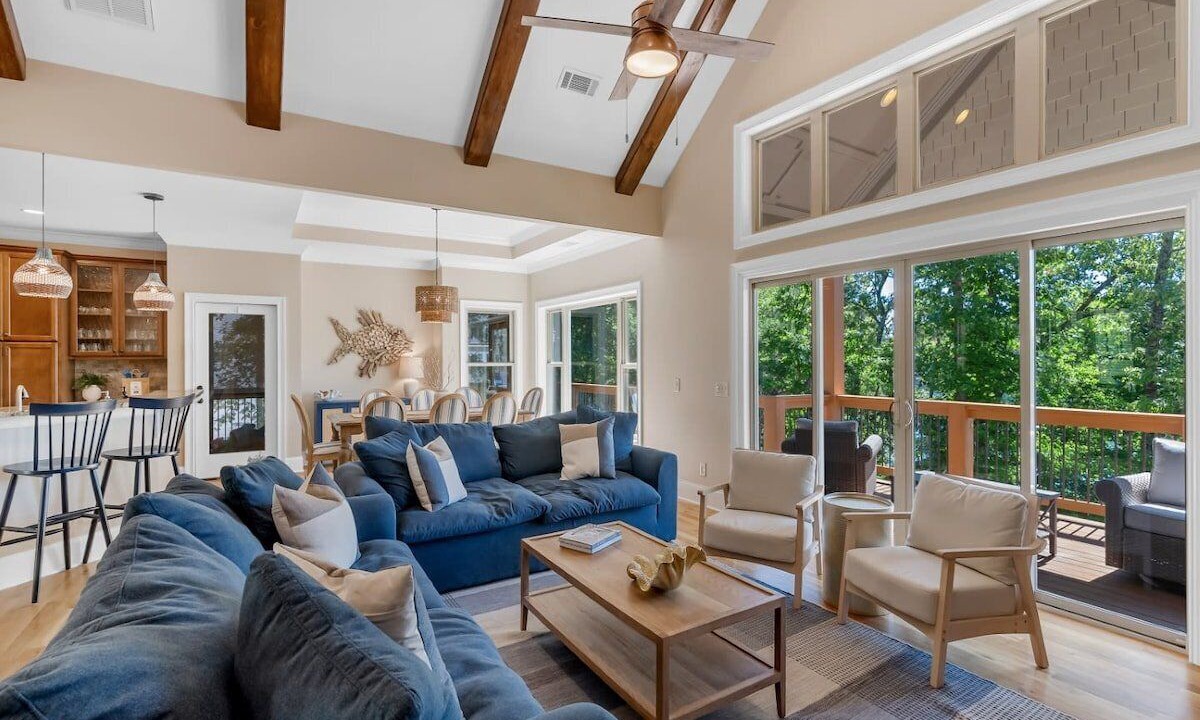 Photo of Livingroom in West Union