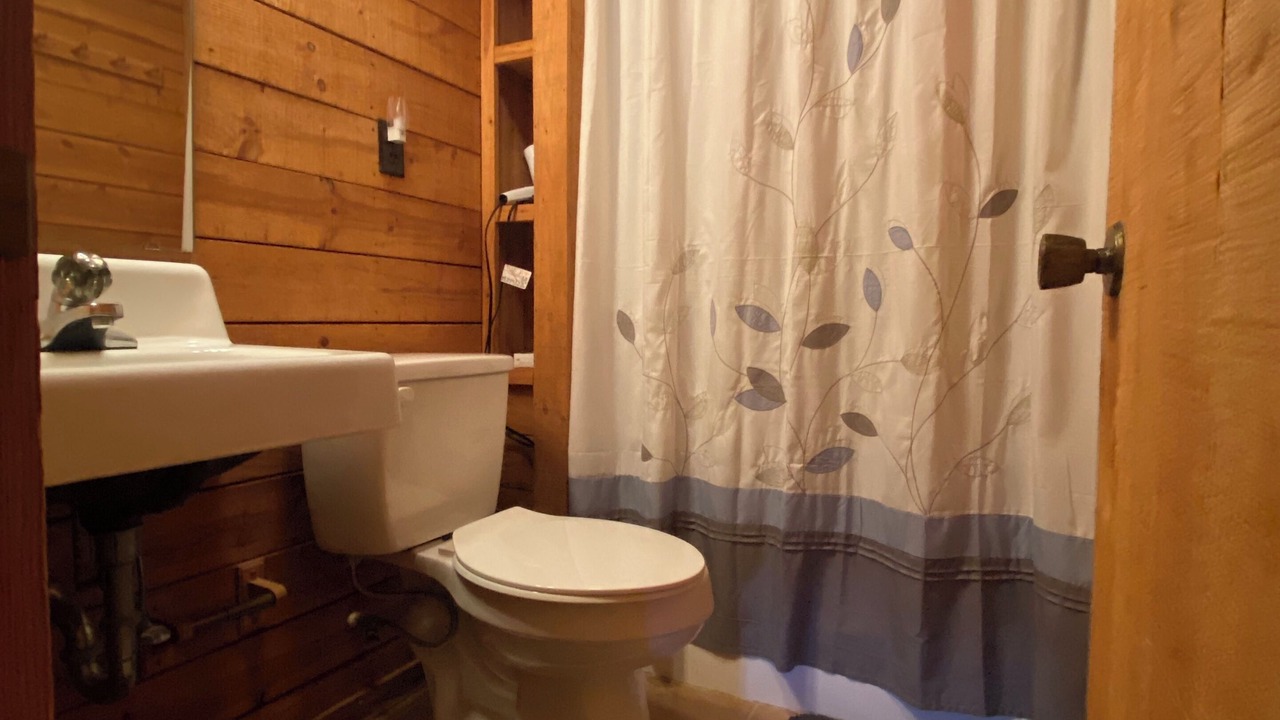 Photo of Bathroom in Mountain Rest