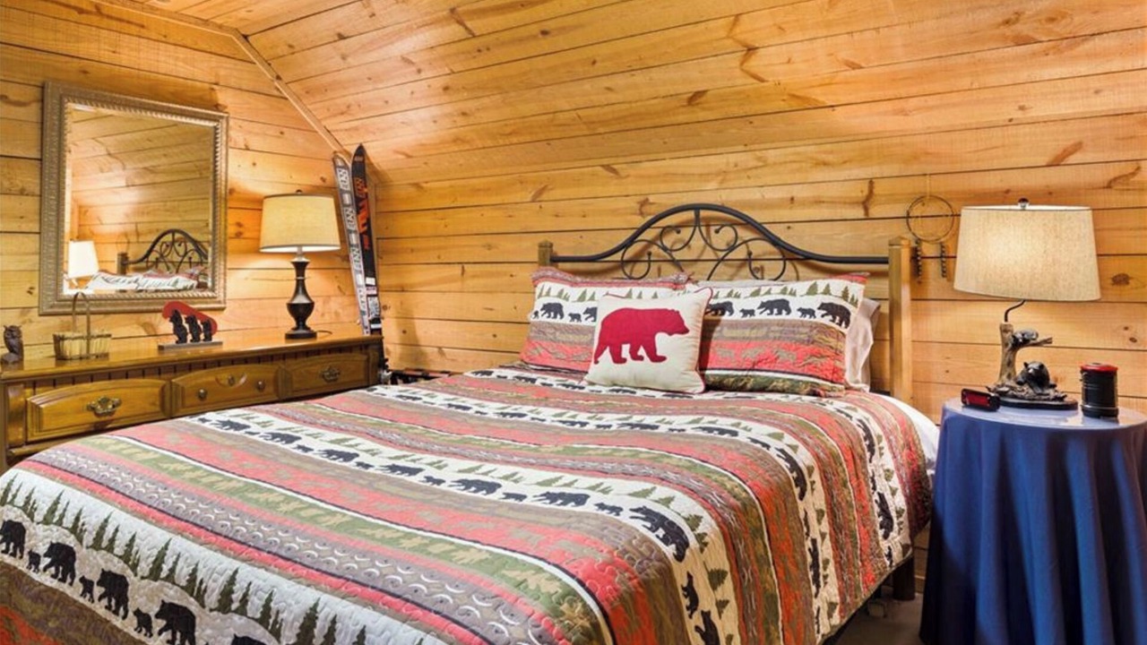 Photo of Bedroom in Mountain Rest