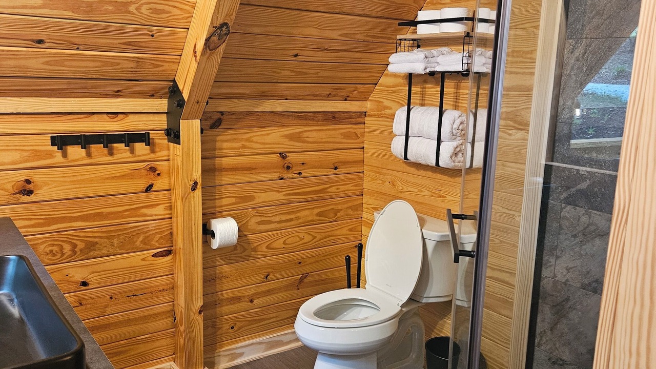 Photo of Bathroom in Dewy Rose