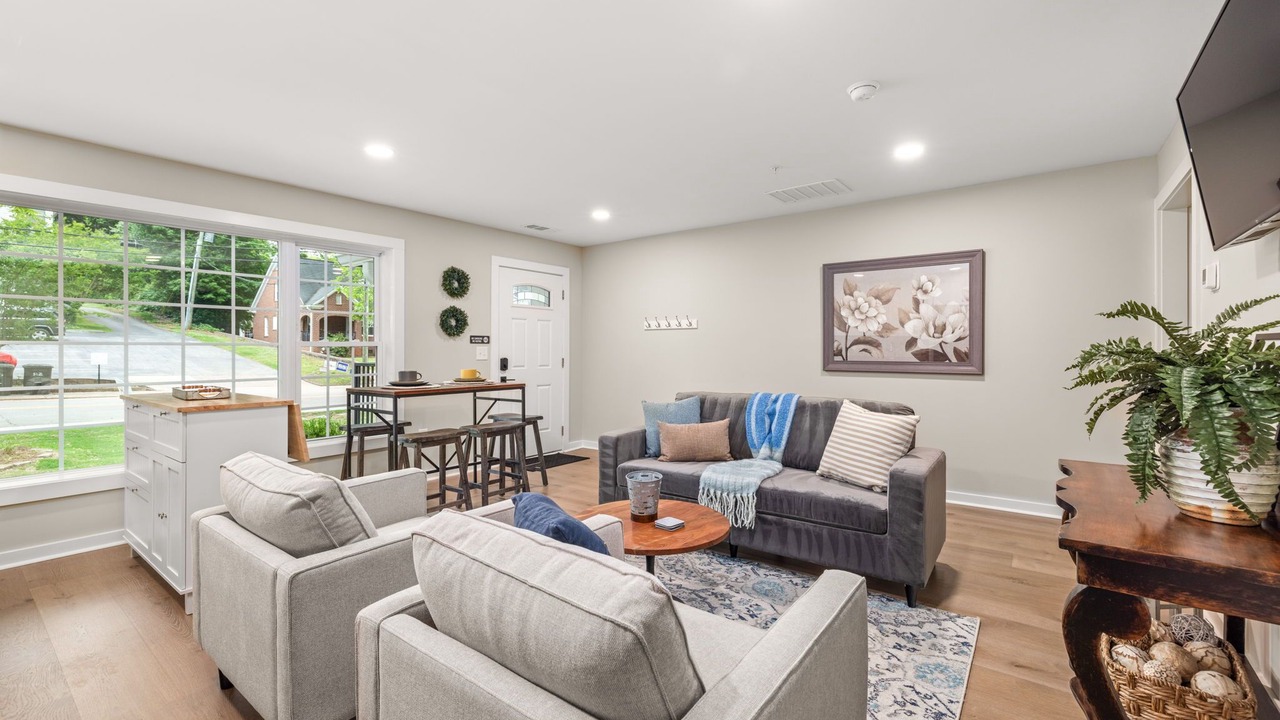 Photo of Livingroom in Gainesville