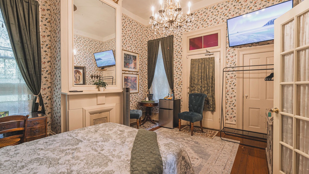 Photo of Bedroom in Thomas Square