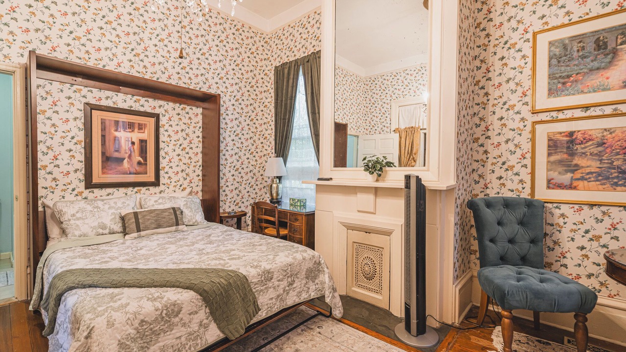 Photo of Bedroom in Thomas Square