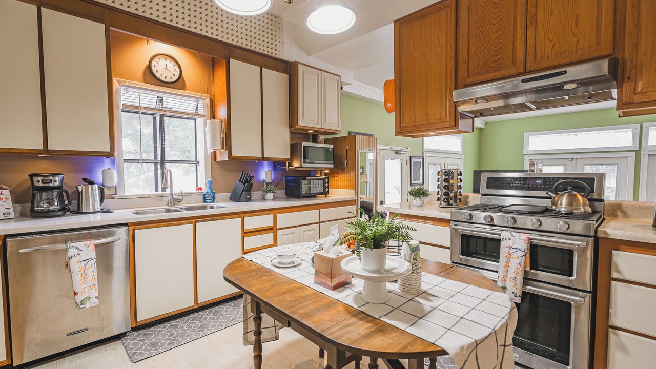 Photo of Kitchen in Thomas Square