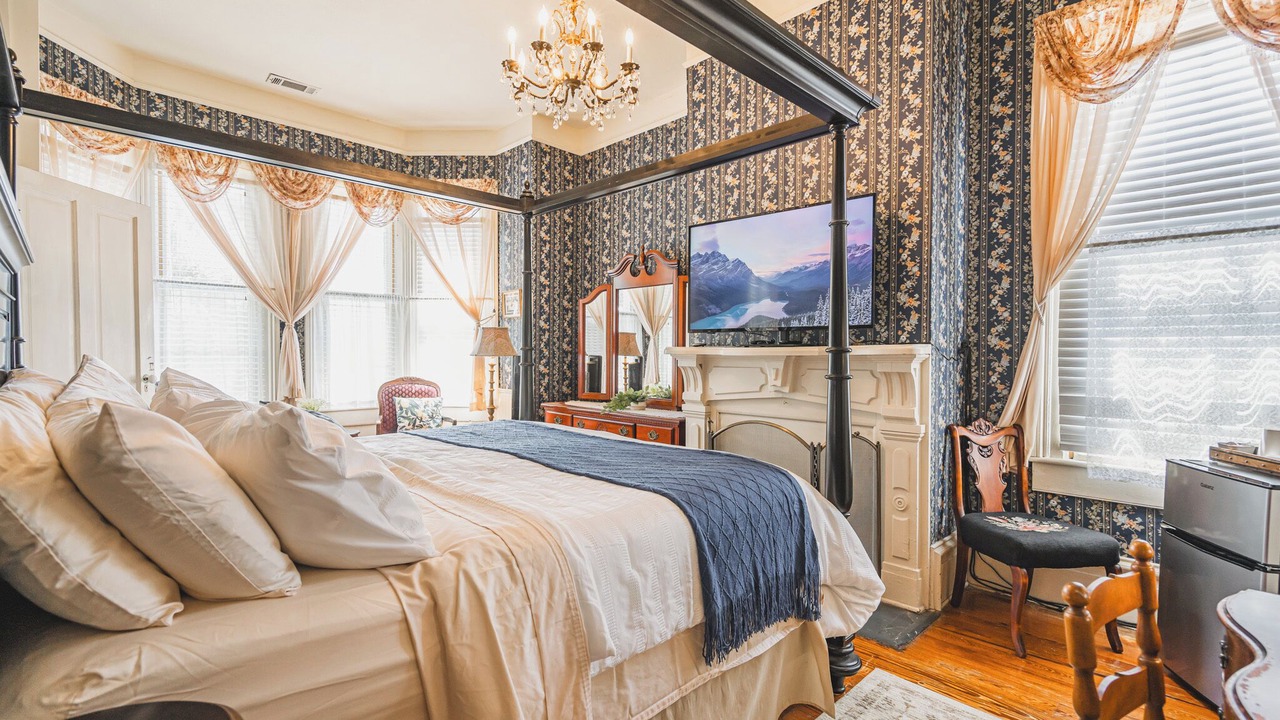Photo of Bedroom in Thomas Square