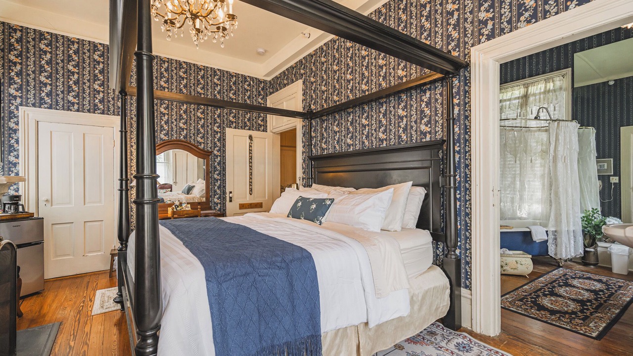 Photo of Bedroom in Thomas Square