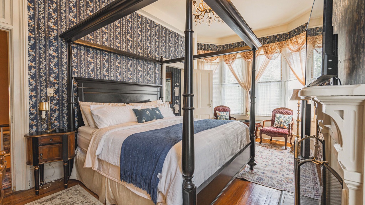 Photo of Bedroom in Thomas Square