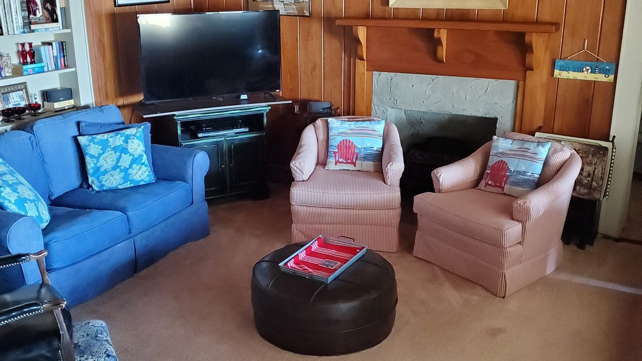 Photo of Livingroom in White Lake