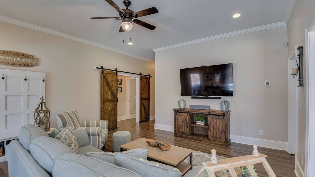 Photo of Livingroom in Appling