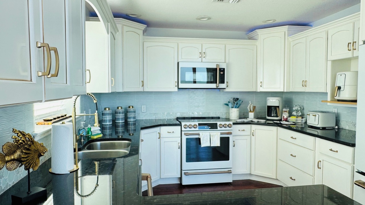 Photo of Kitchen in Floridana Beach