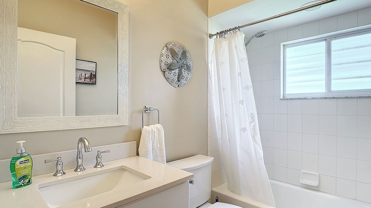 Photo of Bathroom in Falcons Glen
