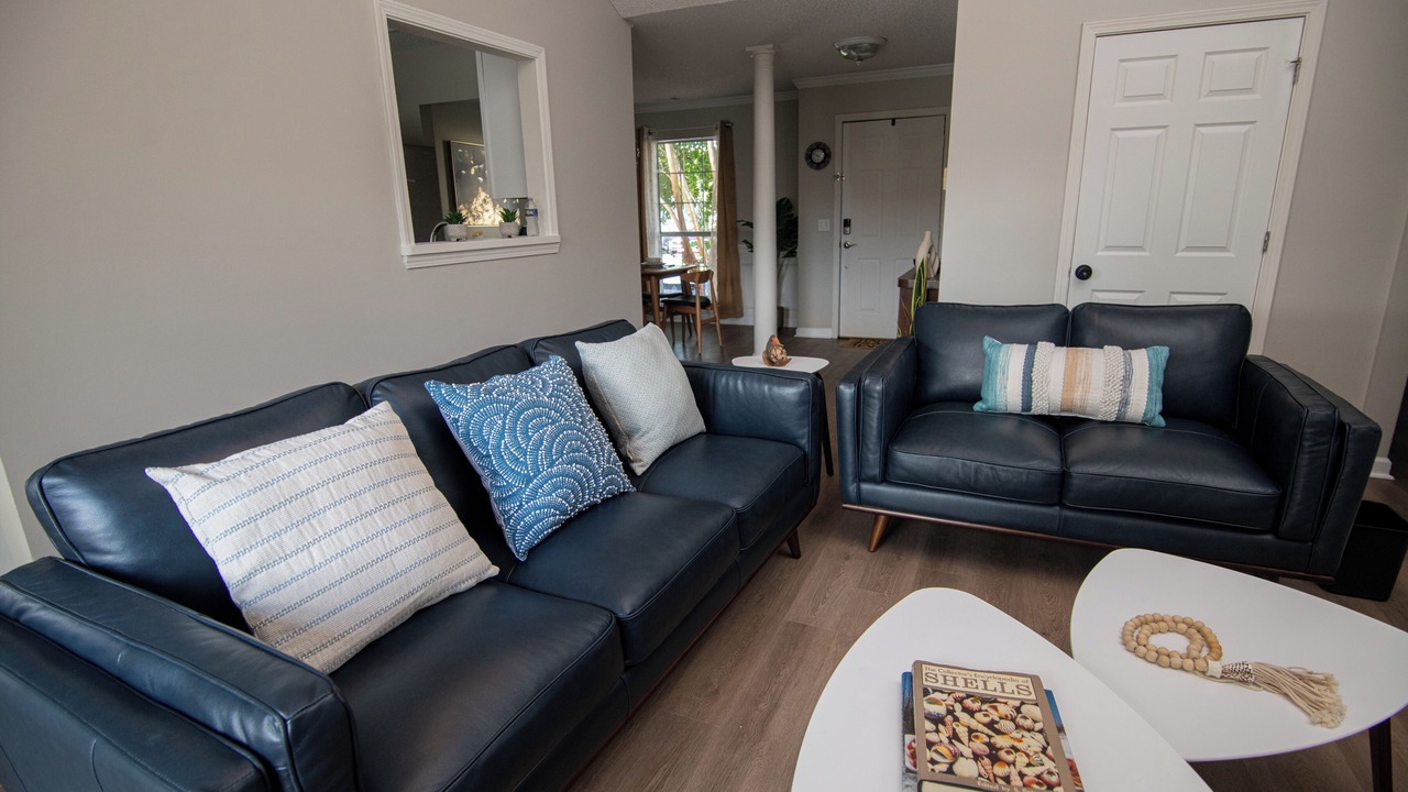 Photo of Livingroom in Whitemarsh Island
