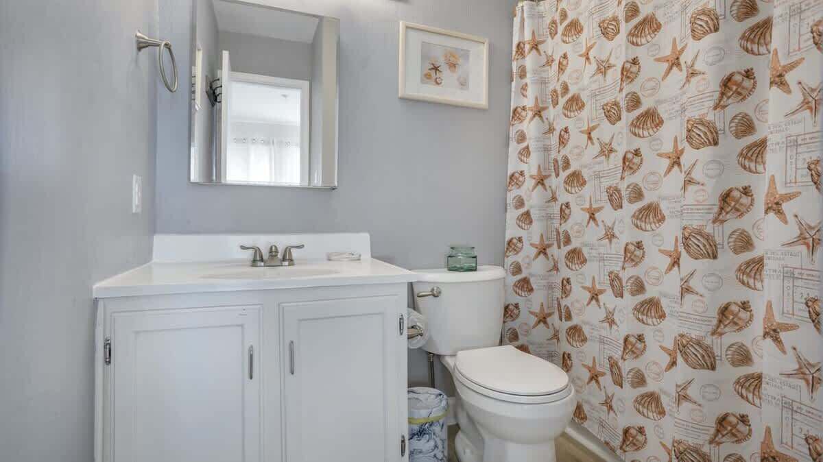 Photo of Bathroom in Palmetto Dunes