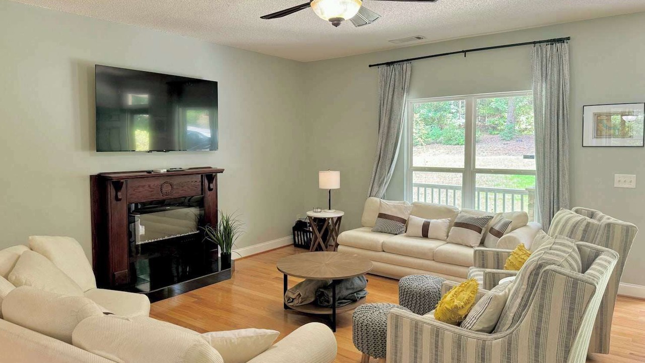 Photo of Livingroom in Gumlog