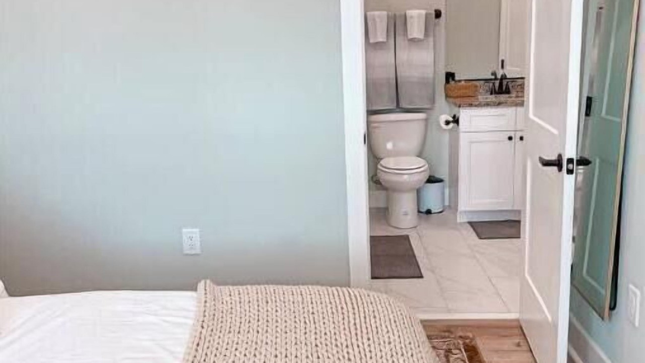 Photo of Bedroom in Greenwood