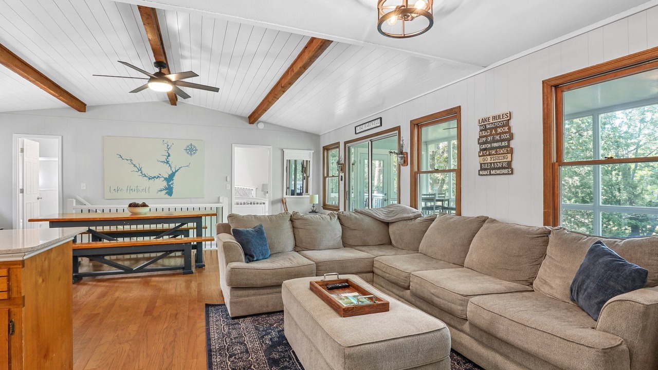 Photo of Livingroom in Reed Creek