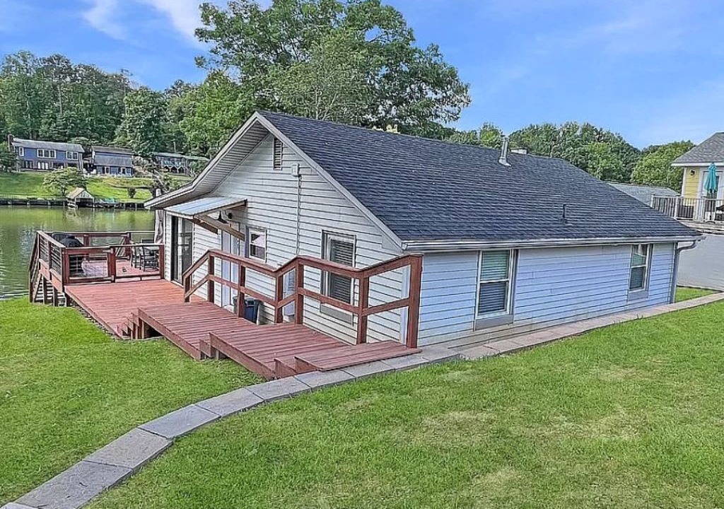 Photo of Outdoor in Greenwood