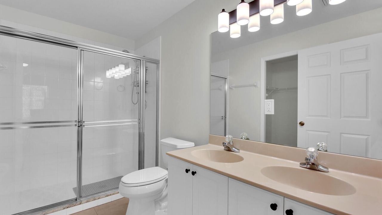 Photo of Bathroom in Ole