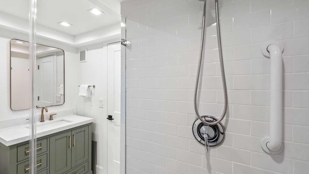 Photo of Bathroom in Hunt Club