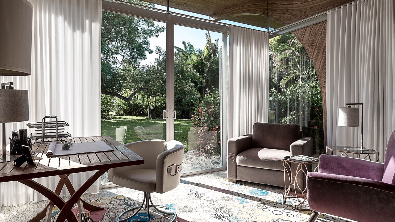 Photo of Livingroom in Golden Beach