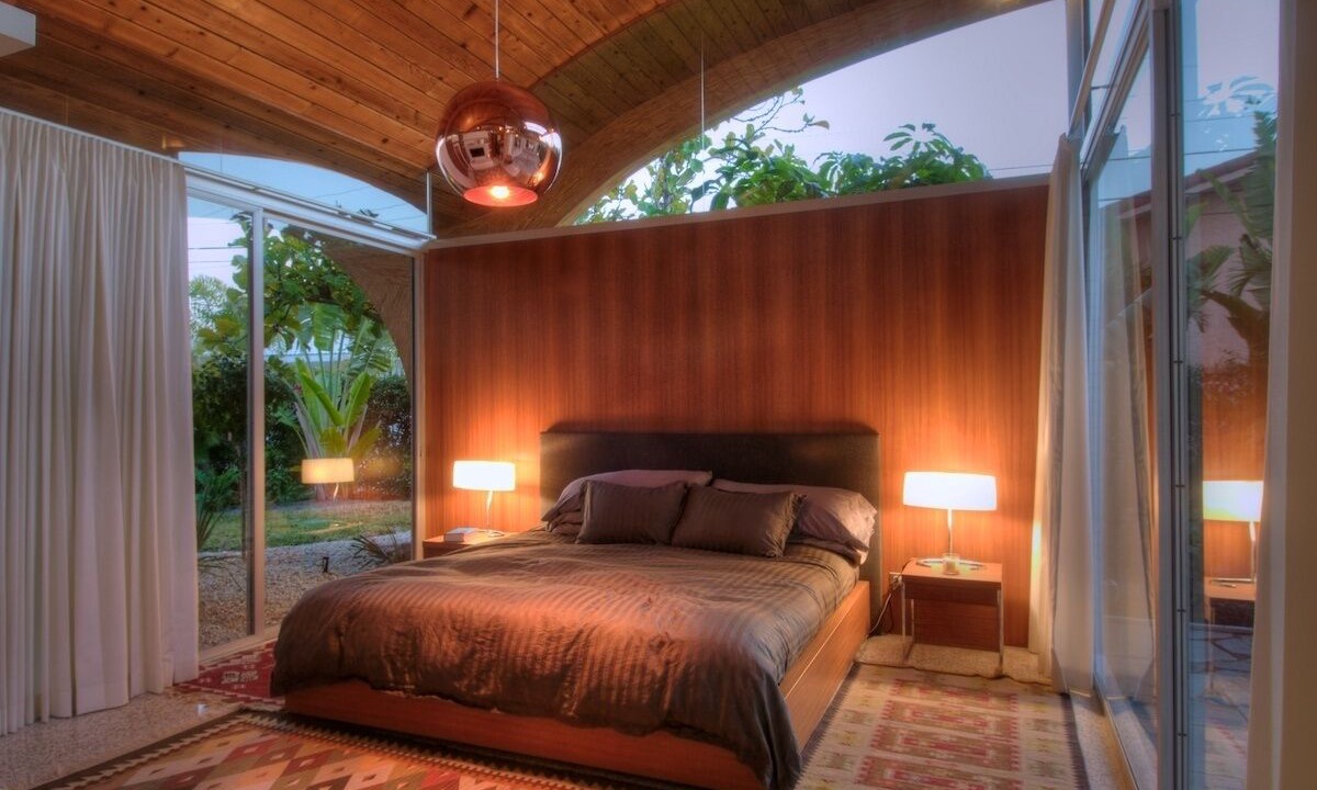Photo of Bedroom in Golden Beach