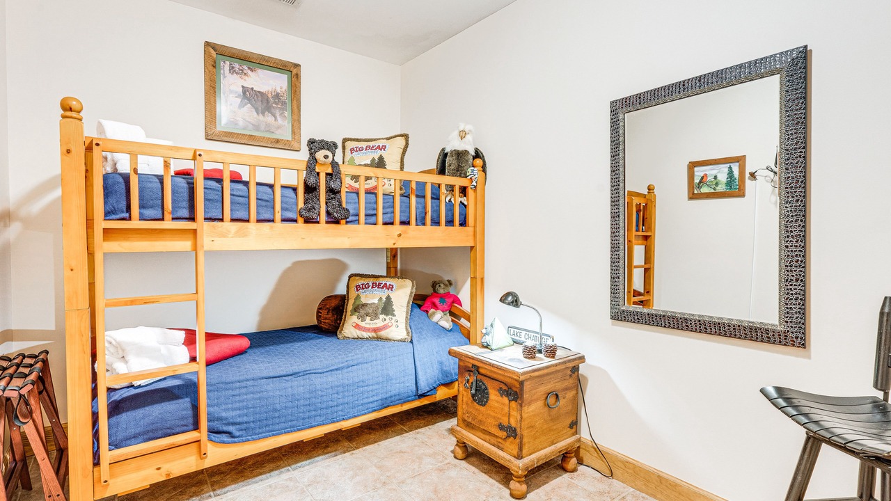Photo of Bedroom in Hayesville