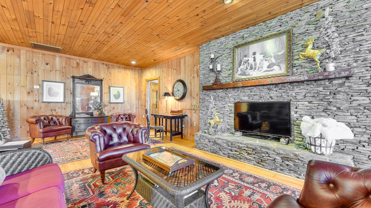 Photo of Livingroom in North Carolina Piedmont