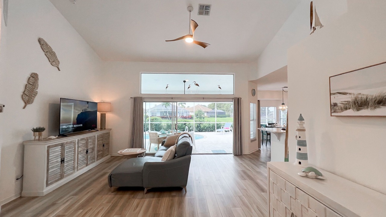 Photo of Livingroom in Falcons Glen