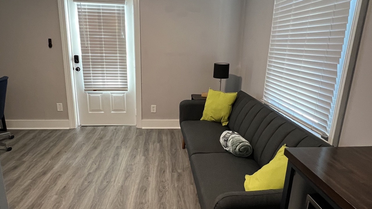 Photo of Livingroom in Downtown