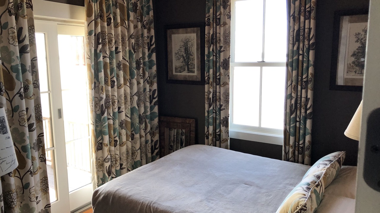 Photo of Bedroom in Modoc Shores