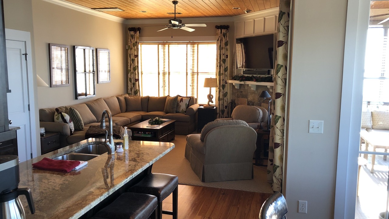 Photo of Bedroom in Modoc Shores
