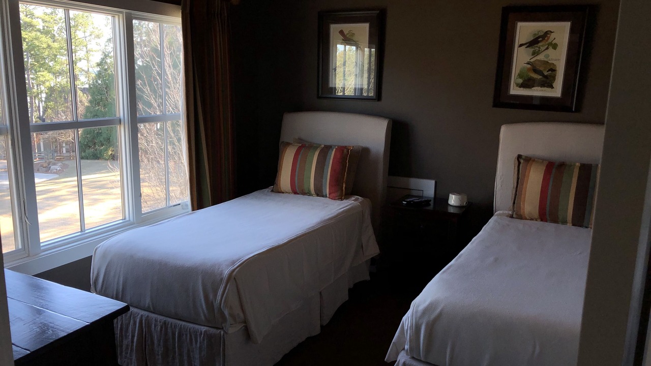 Photo of Bedroom in Modoc Shores