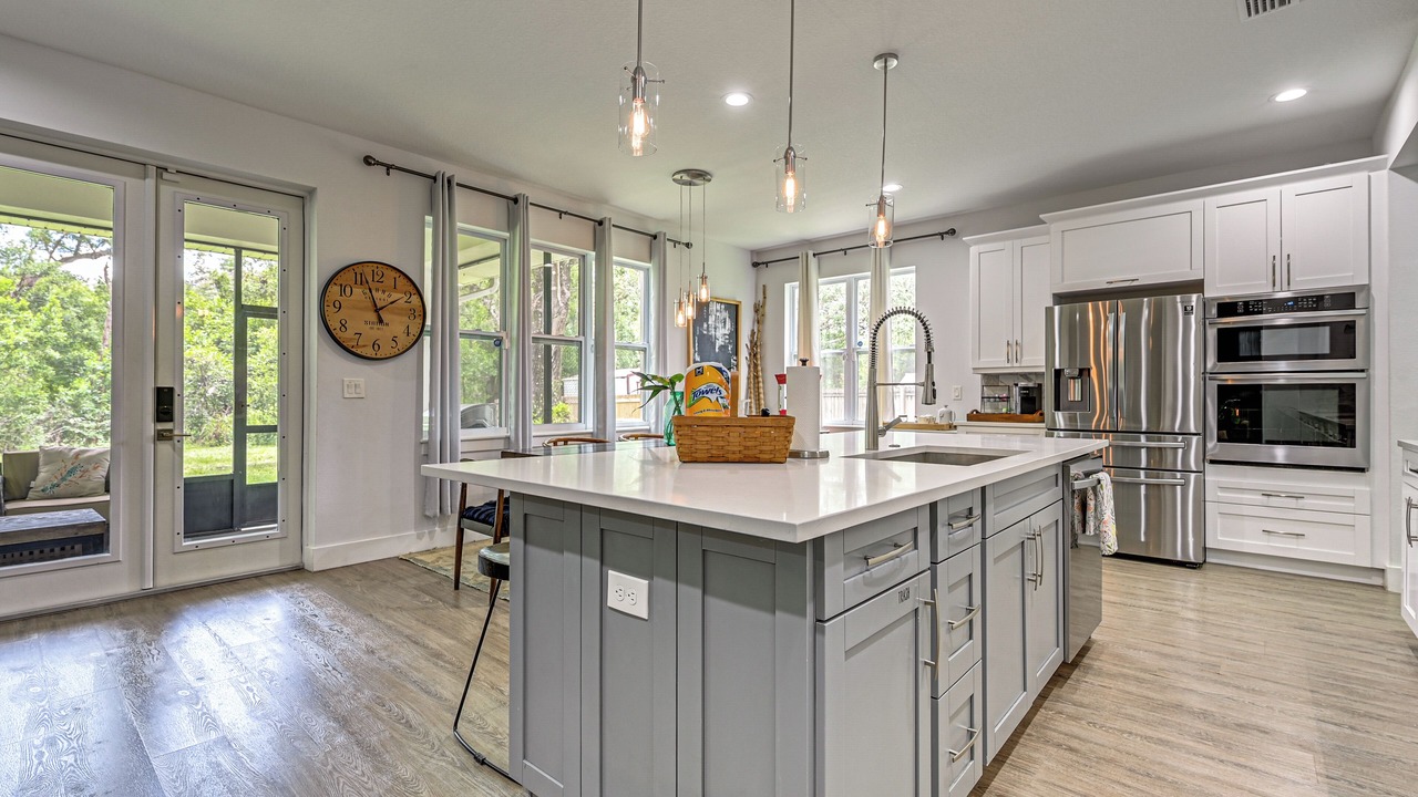 Photo of Kitchen in Bearss Plaza