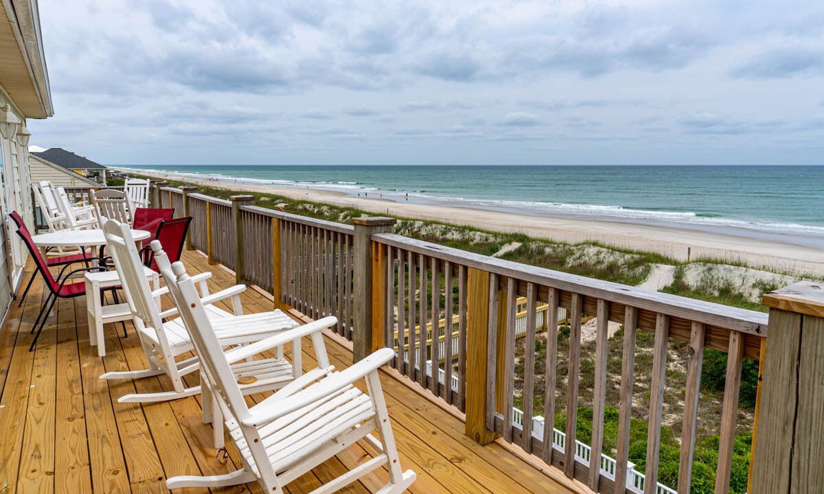 Photo of Patio Balcony in Emerald Isle