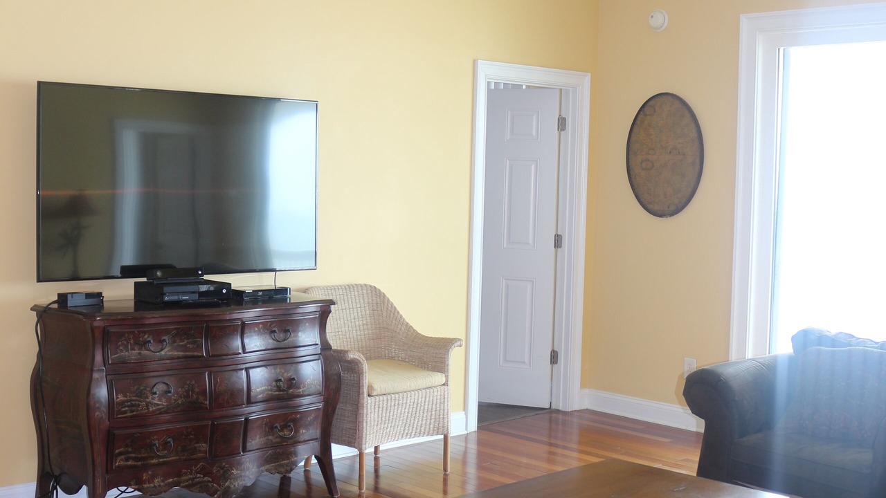 Photo of Livingroom in Inlet Harbour