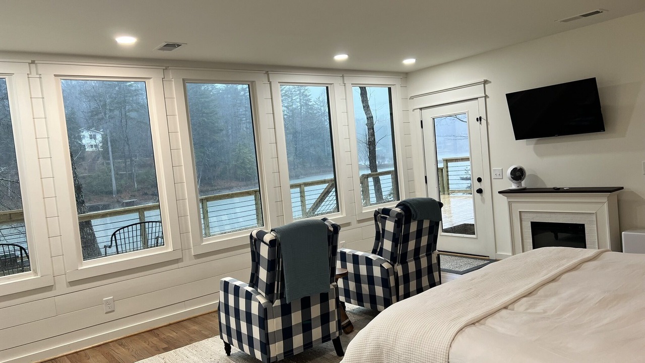 Photo of Bedroom in Mountain Rest