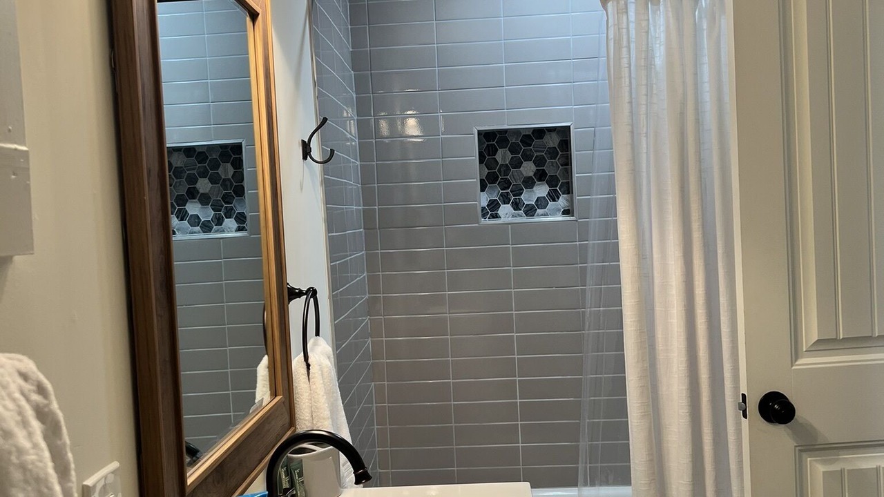 Photo of Bathroom in Mountain Rest