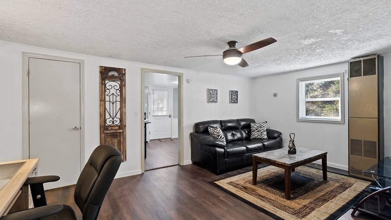 Photo of Livingroom in Waterloo