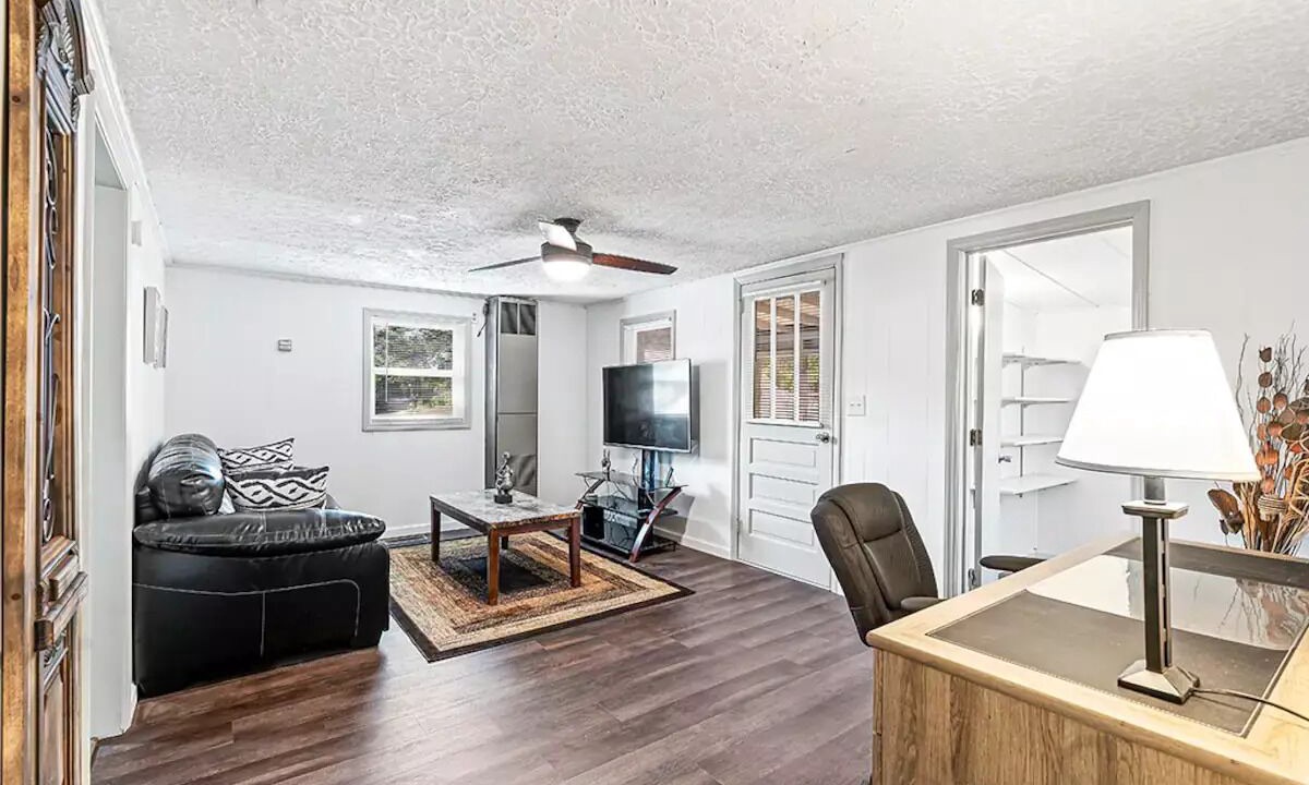 Photo of Livingroom in Waterloo