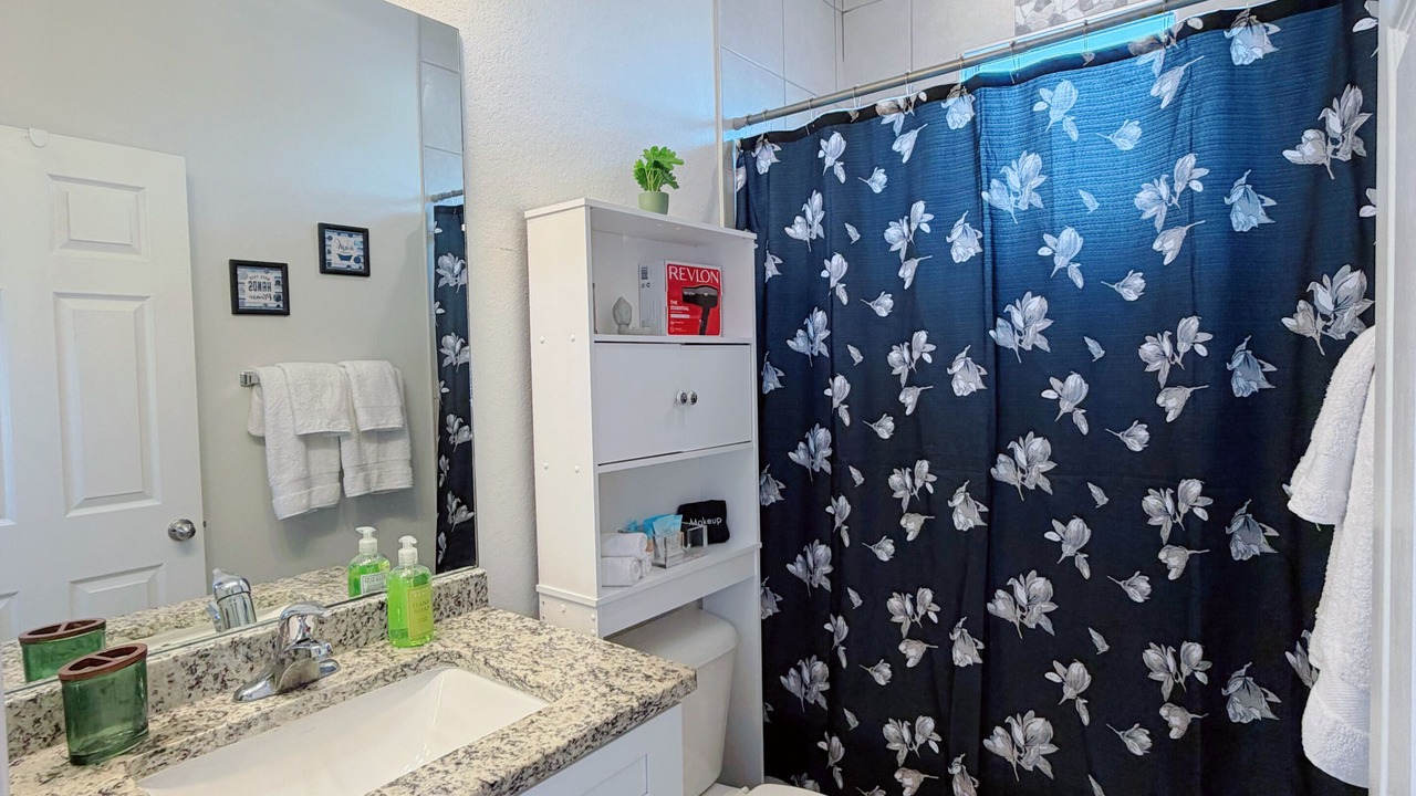 Photo of Bathroom in Mariner
