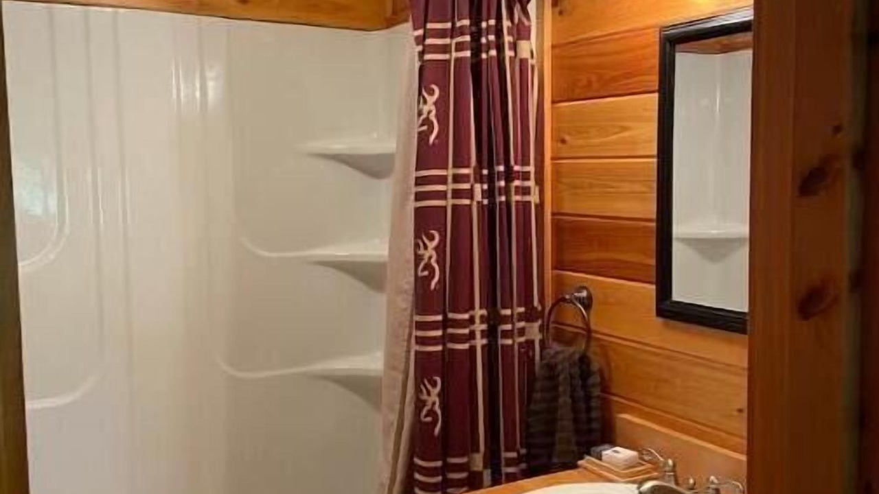 Photo of Bathroom in Uvalda