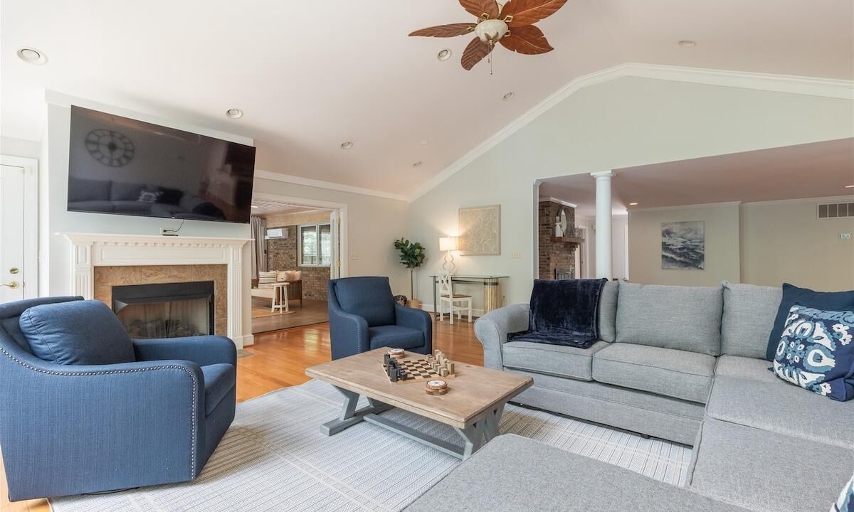 Photo of Livingroom in Anderson