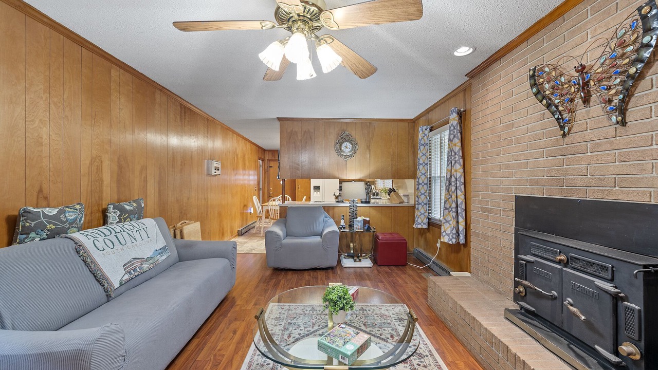 Photo of Livingroom in Anderson