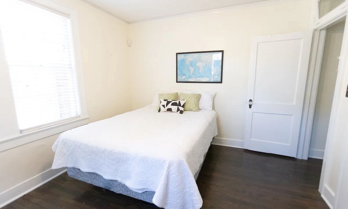 Photo of Bedroom in Midtown