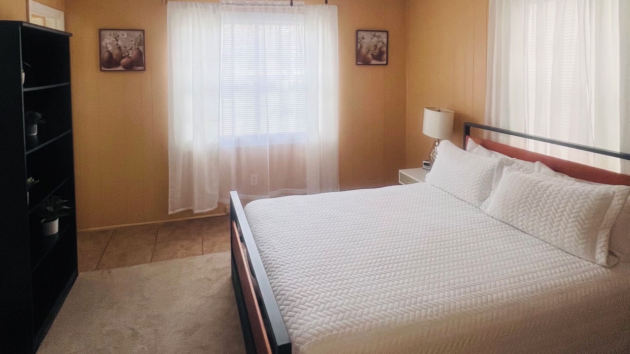 Photo of Bedroom in Garden City